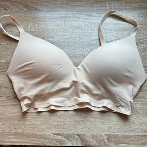 Victoria’s Secret Pink wireless seamless push-up bra S-DD pale pink